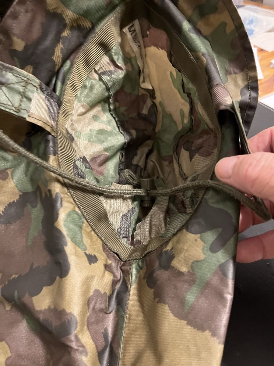 Schweizer Armee Uniformen: Regenhut TAZ 90 – Gebraucht aus Brunnen von Duschi1 2