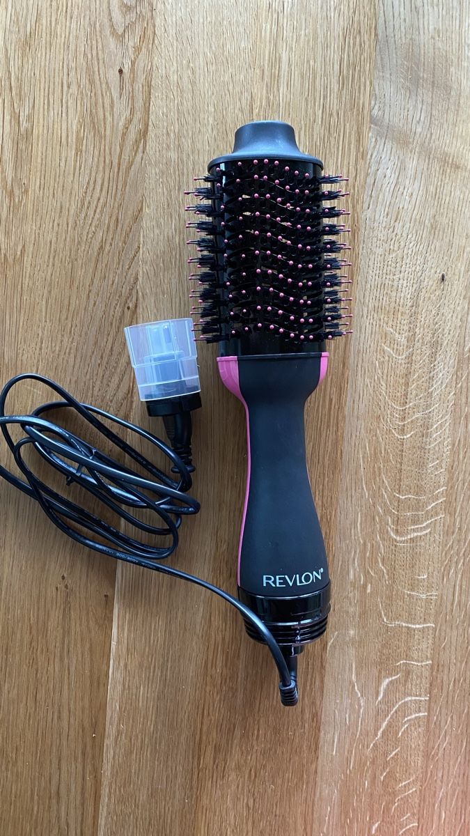 Sonstiges für Haushalt & Wohnen: Revlon Warmluftbürste – Neu (gemäss Beschreibung) aus Herisau von Zurico 2