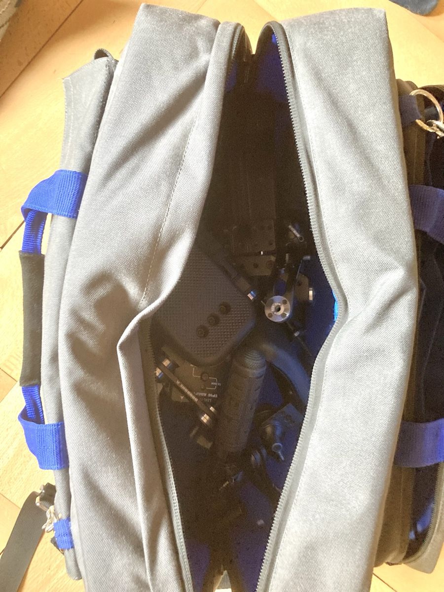 Red Caméscopes: RED DSMC Base Production Pack + Shoulder Mount – D'occasion à Zürich par rie_dn6f 1