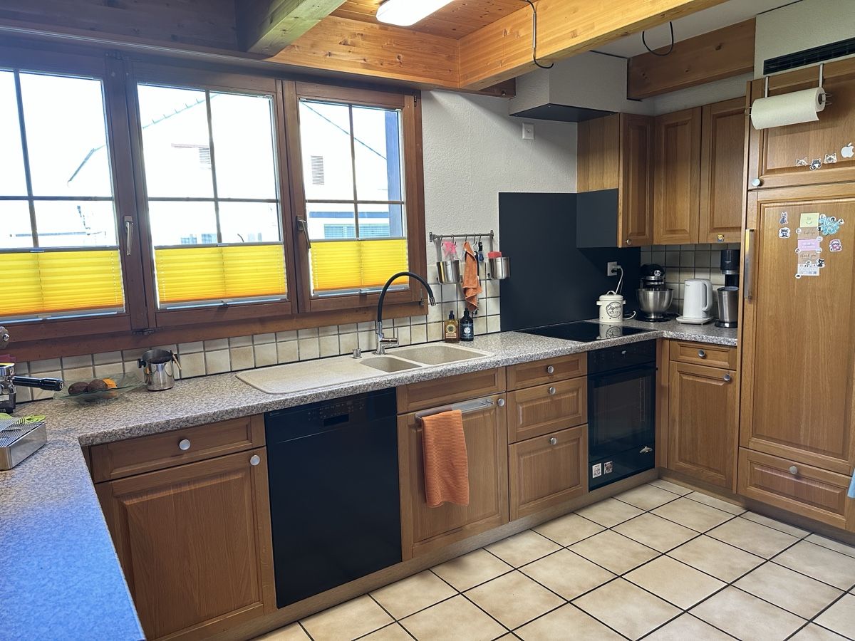 Cucine complete: Gebrauchte Küche mit Geräten, Guter Zustand – Usato da Schafisheim venduto da Minulein