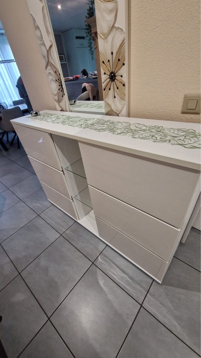 Cassettiere: Sideboard mit Spiegel - Modern & Elegant - Wie neu – Usato da Uster venduto da Carrosserie1989 3
