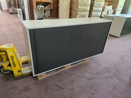 schöner Lateralschrank mit Schlüssel 160x44cm H: 76cm