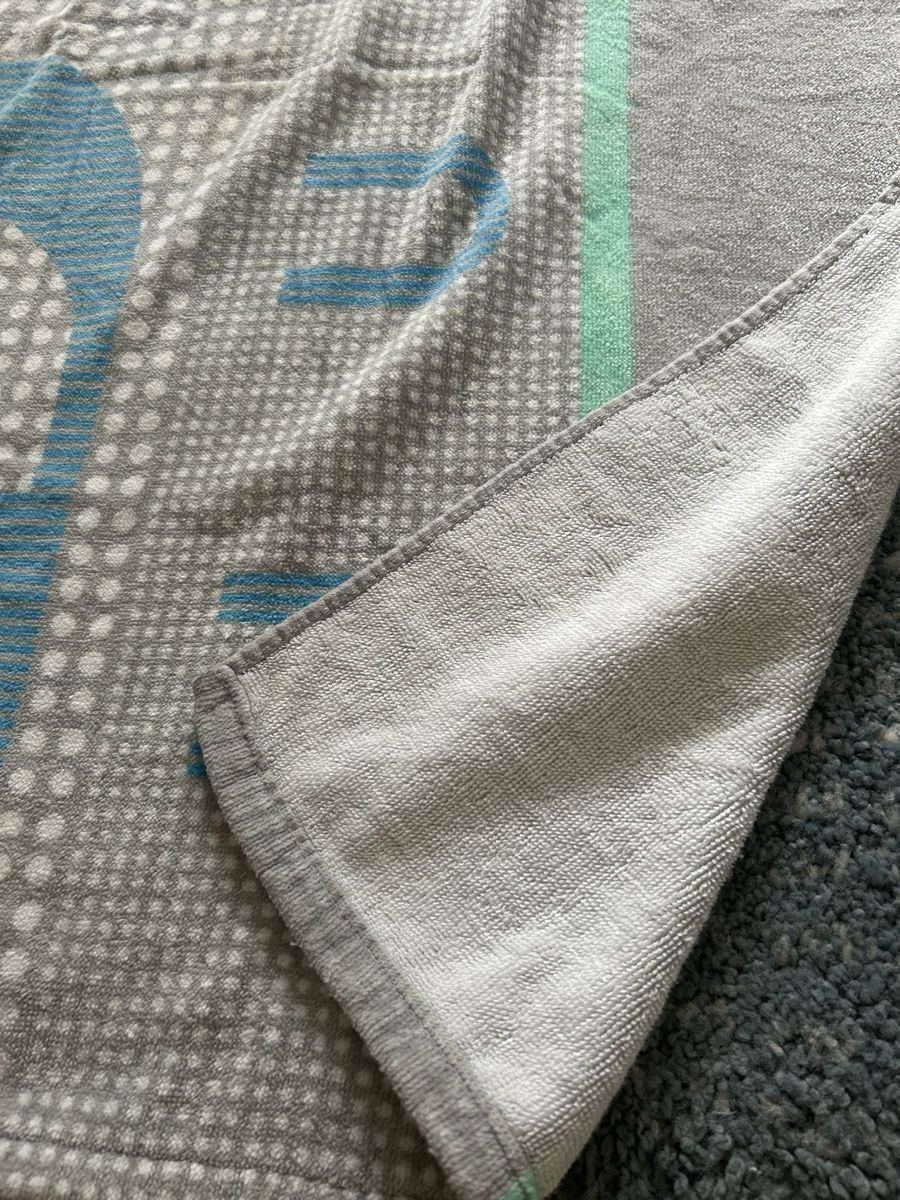 Hugo Boss Serviettes de bain: Hugo Boss Strandtuch, Badetuch – D'occasion à Bern par floorball_zoro 2