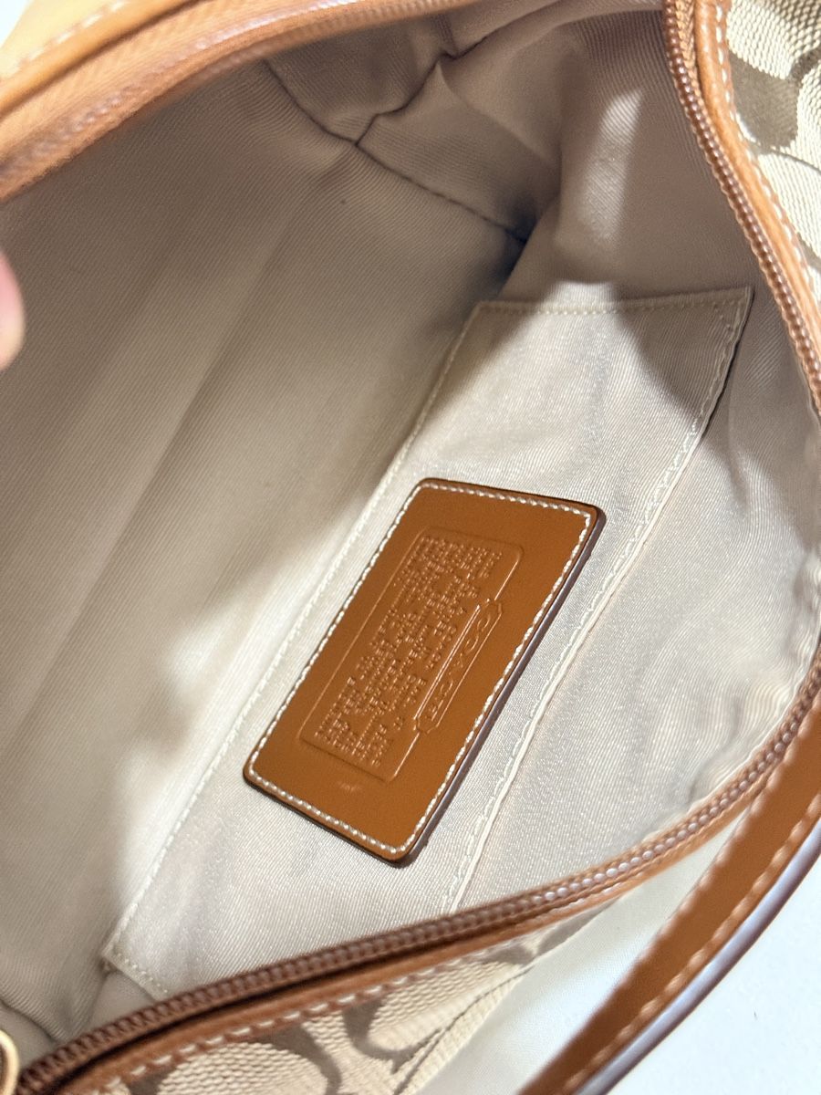 Coach Sacs femmes: Y2K Coach Pochette Mini Handbag RARE!! – D'occasion à Geneve par DarlingVintage 7