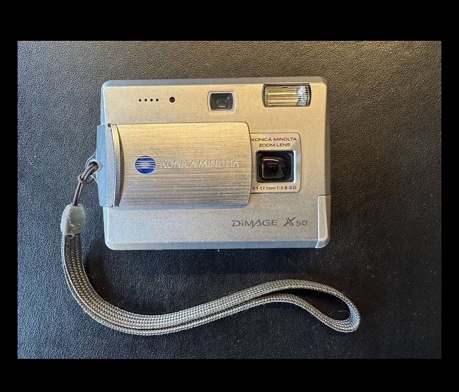 Fotocamera: Konica Minolta Dimage X50, silber – Usato da Rueschlikon venduto da nomee 2