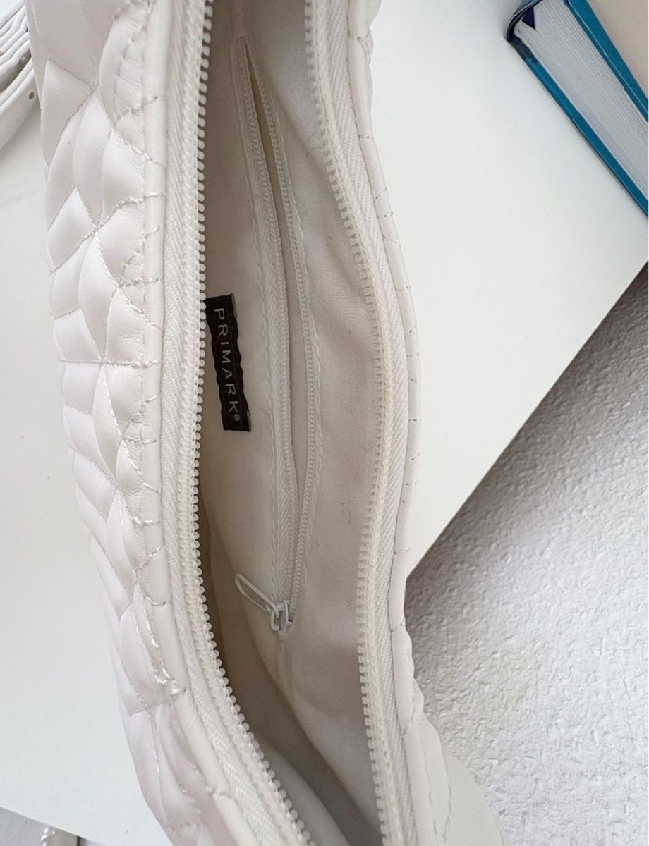 Sacs femmes: Sac à main blanc – Neuf (Voir description) à Moudon par TigerrrEye 3