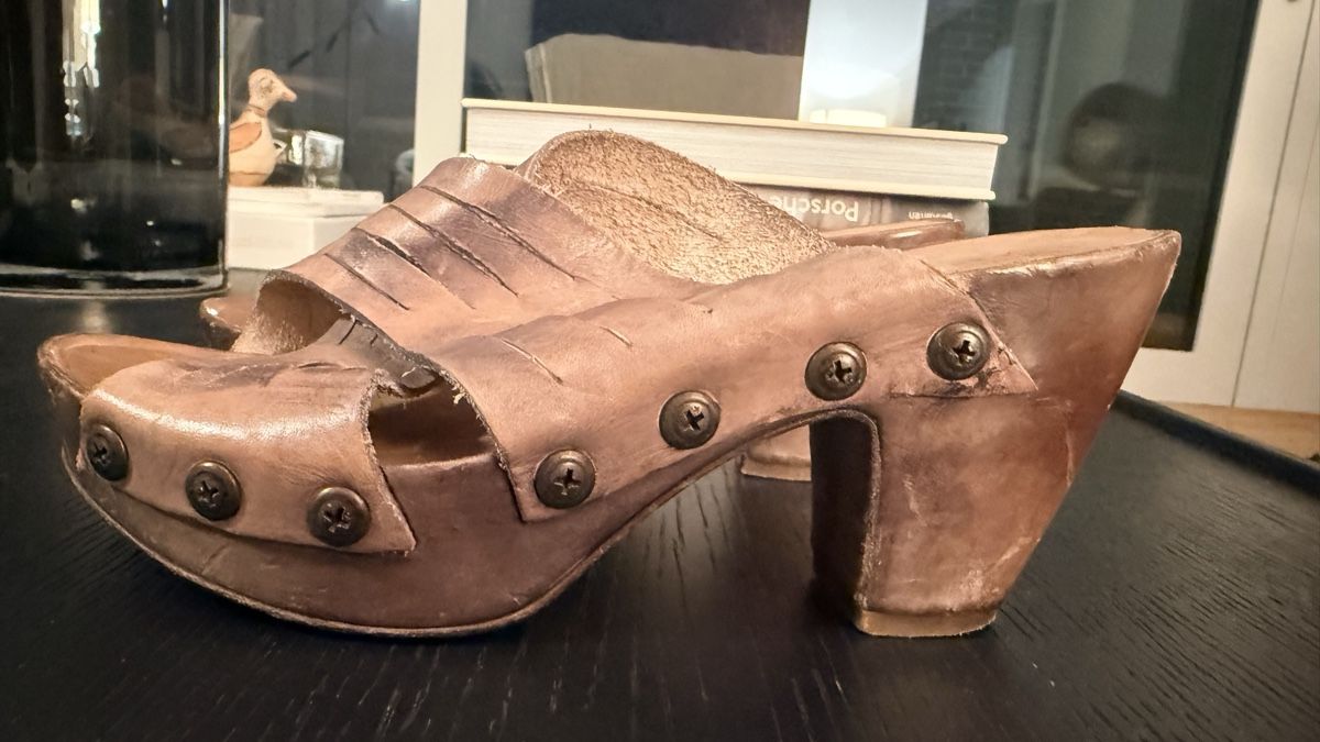 Moma Damenschuhe: Moma Clog-Sandalen  – Gebraucht aus Küsnacht von cri_ngg5