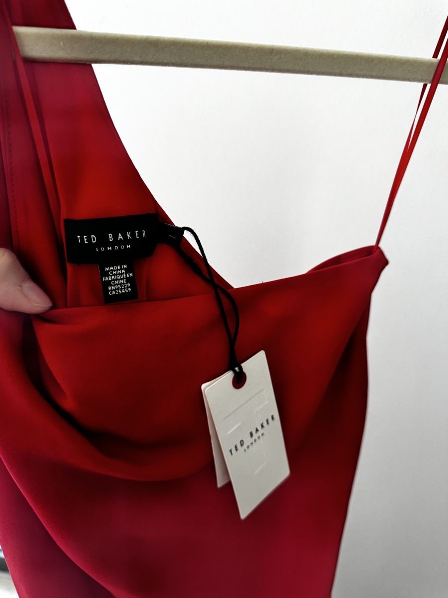 Ted Baker Robes: Ted Baker AISLI One-Shoulder Maxikleid Rot Gr. 1   – Neuf avec emballage d'origine à Zürich par di_archive 2