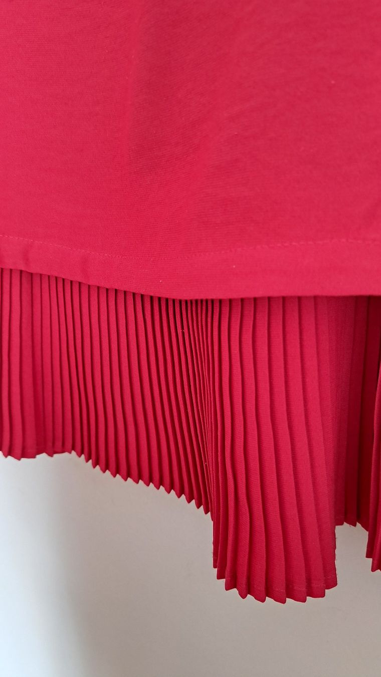 Blusen: Bluse rot, elegant, Gr. 34-36 – Gebraucht aus Waldkirch von alwiwasg 1