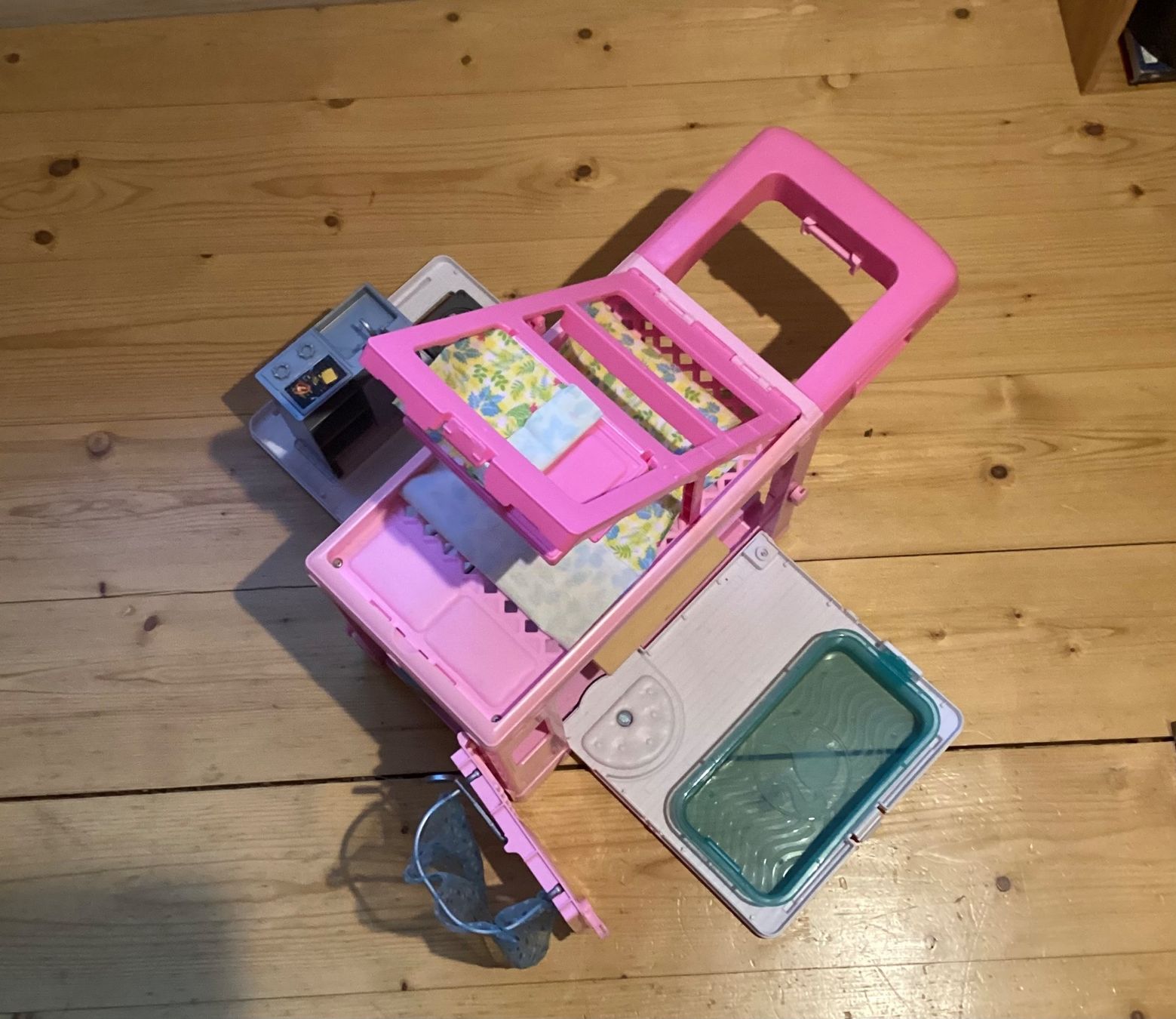 Giocattoli: Barbie 3-in-1 DreamCamper, – Usato da Teufen AR venduto da carlson02 5