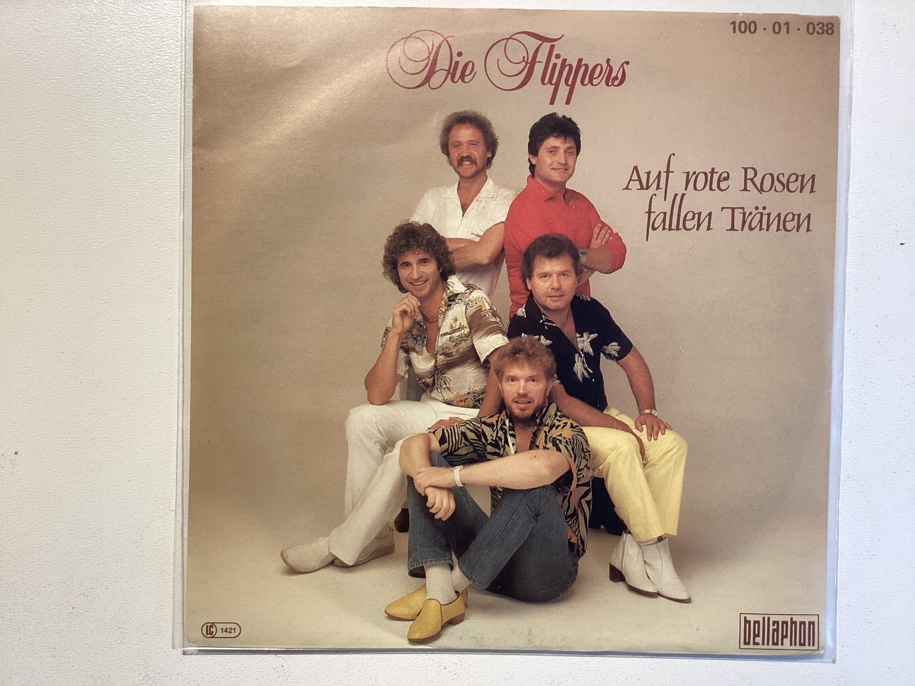 Dischi in vinile: Die Flippers Single - Auf Rote Rosen Fallen Tränen – Usato da Gutenswil venduto da Hamzian