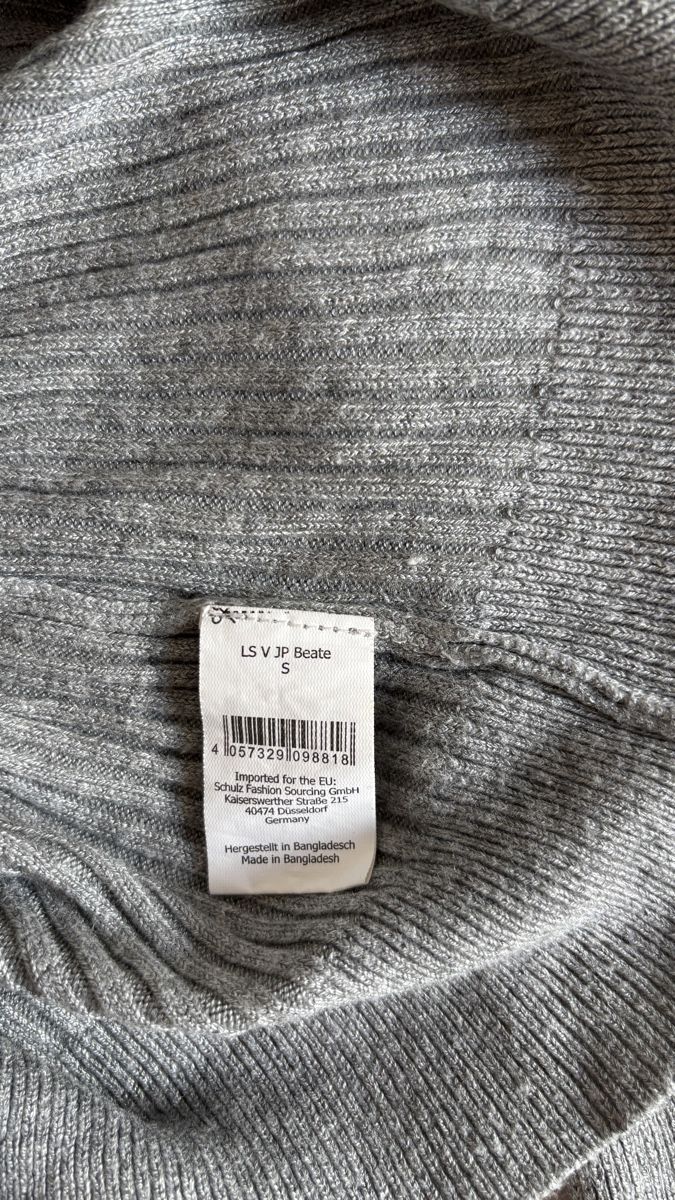 Maglioni & Felpe: Grauer Pullover Strickpullover Gr. S Top Zustand – Nuovo (secondo la descrizione) da Vilters venduto da Sidsel_M 3