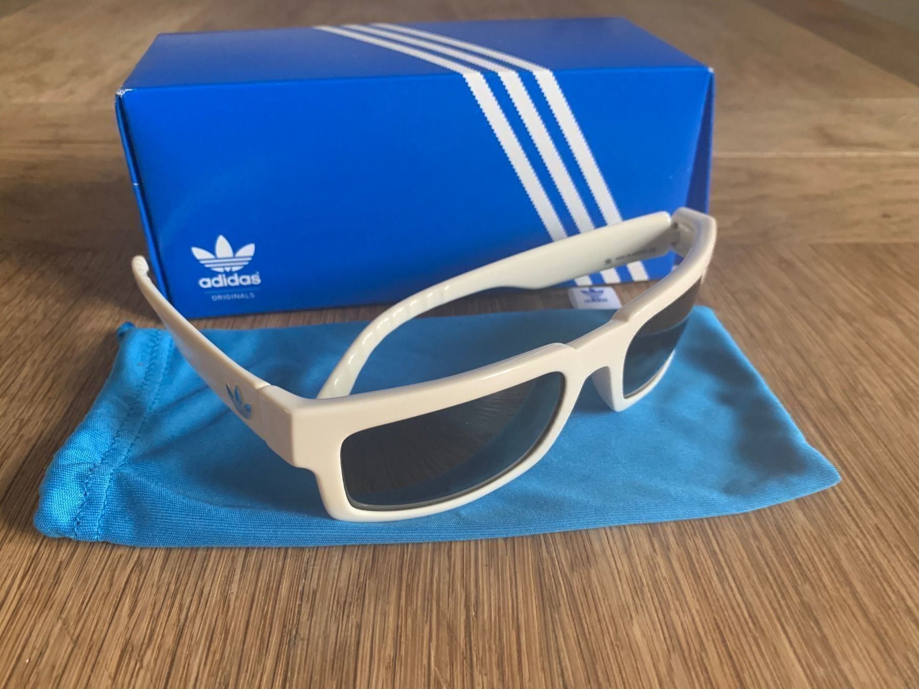 Adidas Occhiali & Lenti: adidas Eyewear curitiba ah22 – Nuovo e nell'imballaggio originale da Bern venduto da SamuelH02