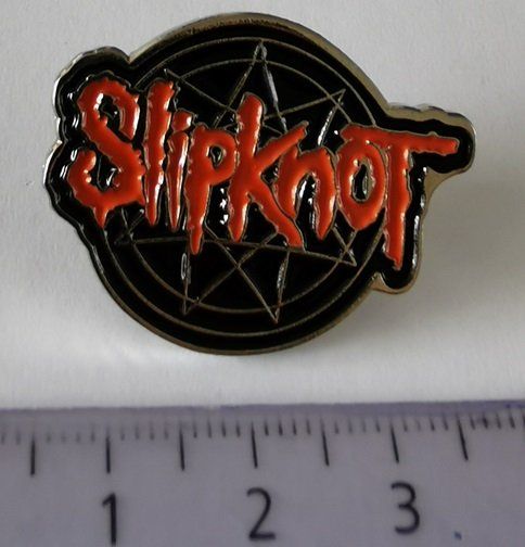 Placchette & Badge: Slipknot - Pin   (neu/OVP) – Nuovo e nell'imballaggio originale da Wilen b. Wollerau venduto da morethanmusic
