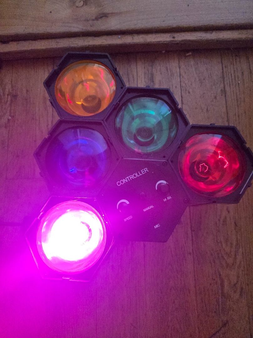 Lampade: Bühnenlicht Controller mit RGB-Linsen gebrauchter Zustand – Usato da Birmensdorf ZH venduto da delta14