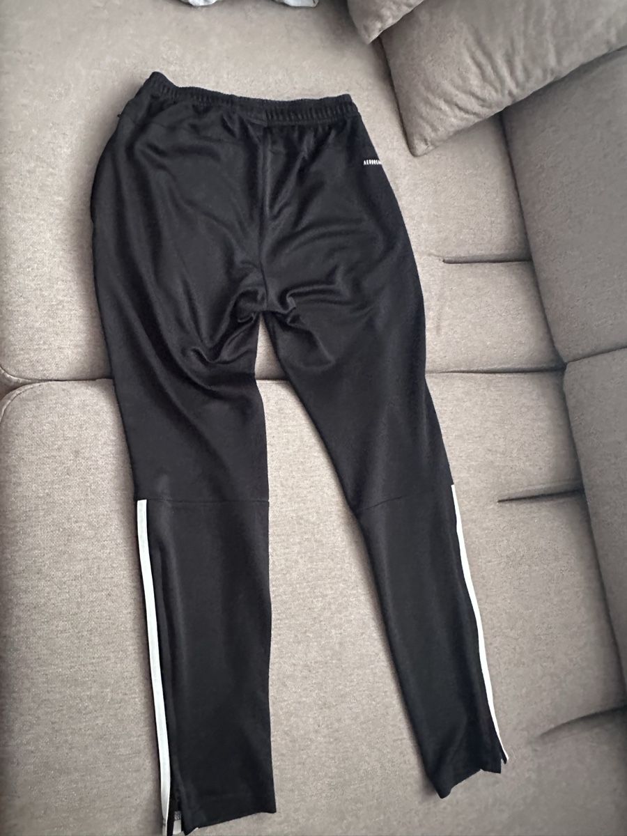 Adidas Pantaloni: Adidas Gr.S – Usato da Mels venduto da ricoshop 1