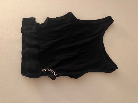 Schwarzes Top