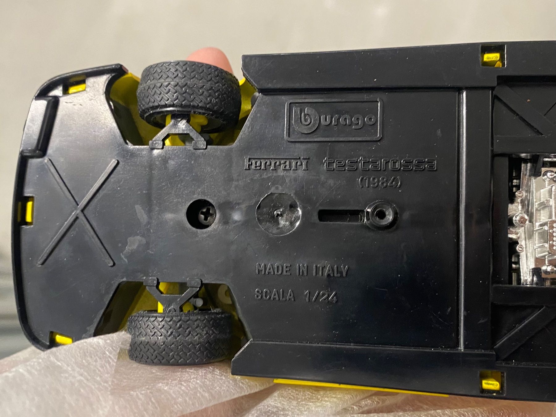 Ferrari Modellautos: Modellauto Ferrari Testarossa 1984 - 14 cm - 1:24 – Gebraucht aus Zürich von _cns_ 1