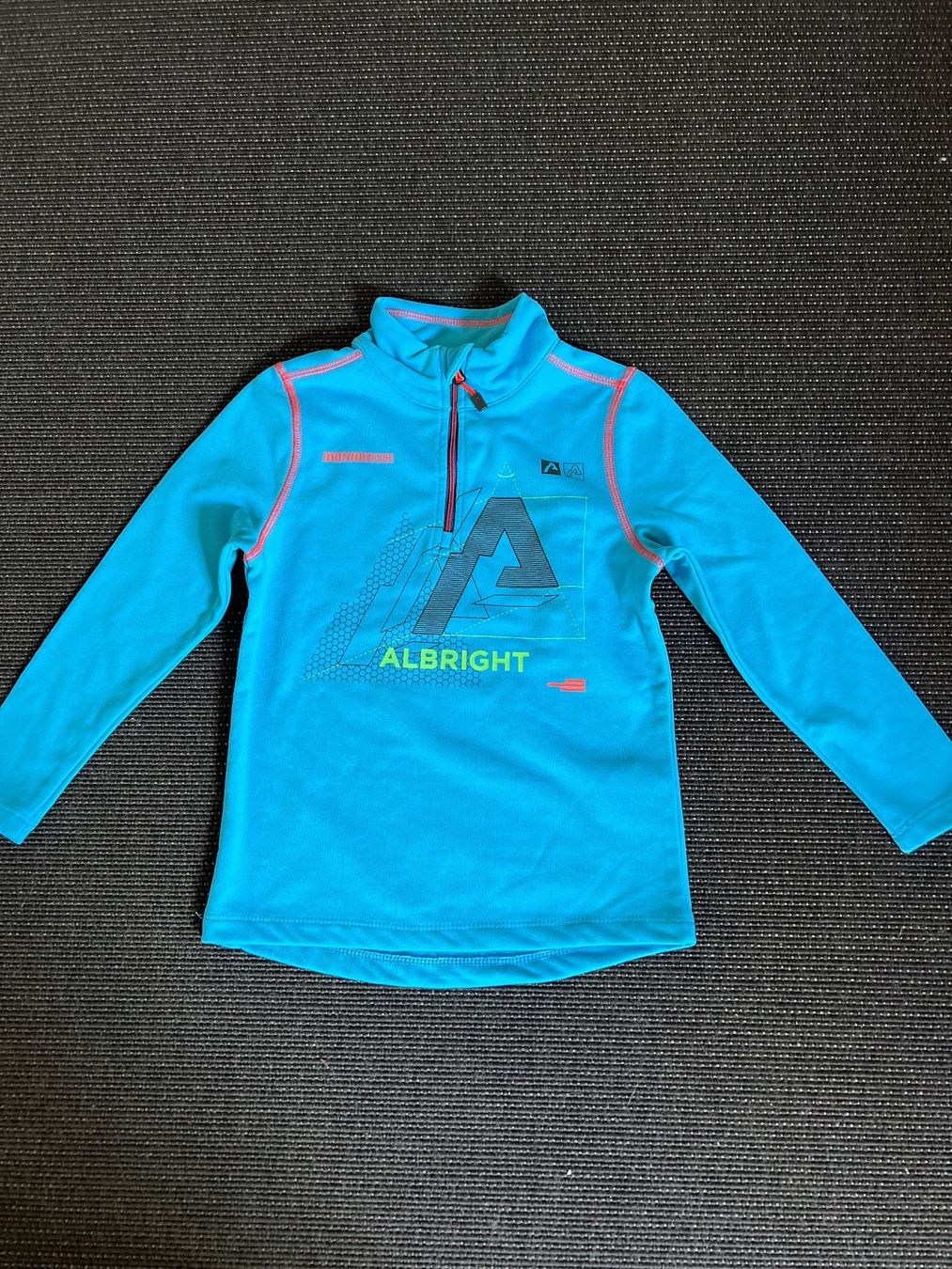 Albright Pullover & Sweatshirts: Sweatshirt Albright Gr.116 – Neu (gemäss Beschreibung) aus Wolfwil von Vessie