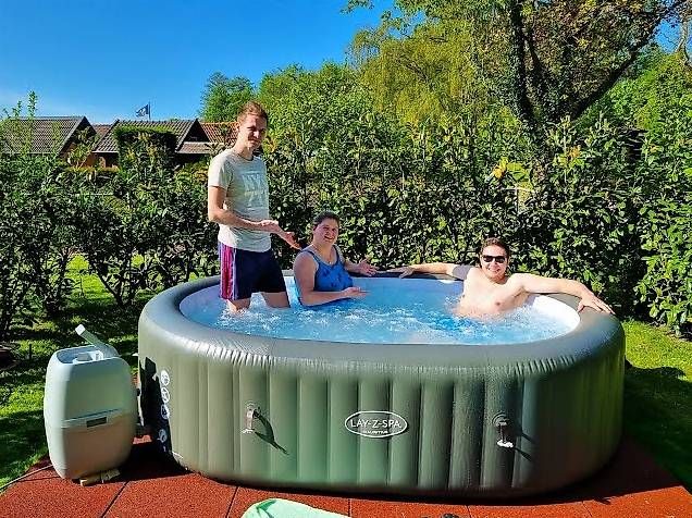 Whirlpool: 2 Jacuzzi gonfiabili – Gebraucht aus Savosa von EverP 1