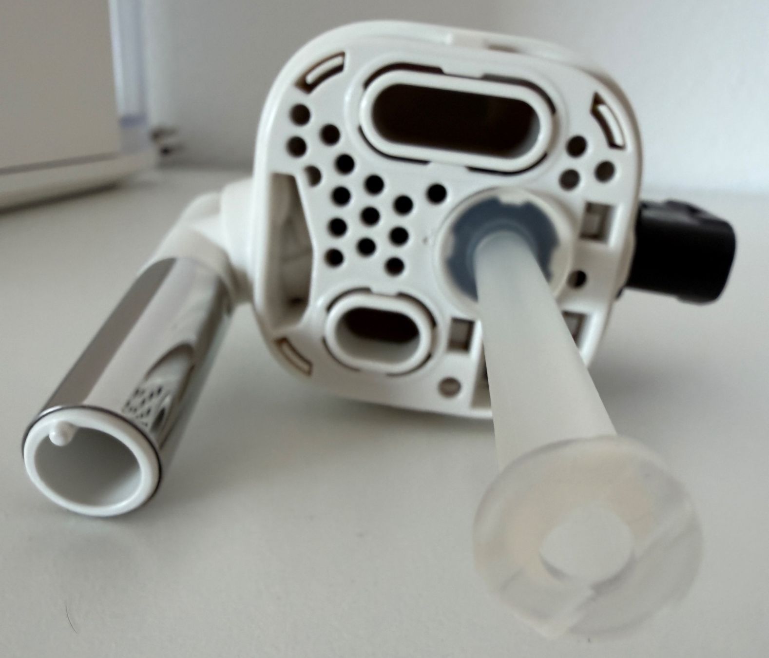 Nespresso Macchine per caffè & Macchine per espresso: Nespresso Lattissima One, weiss – Usato da Luzern venduto da W.Werder 8