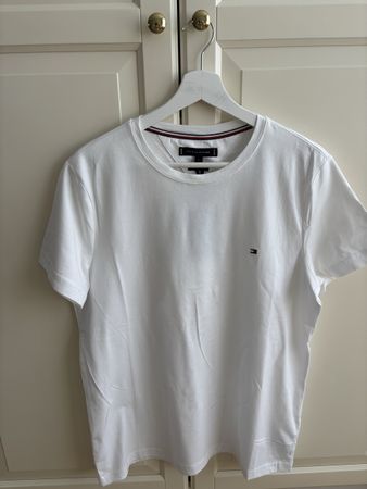 NEW - Tommy Hilfiger T-Shirt NP: 89.-