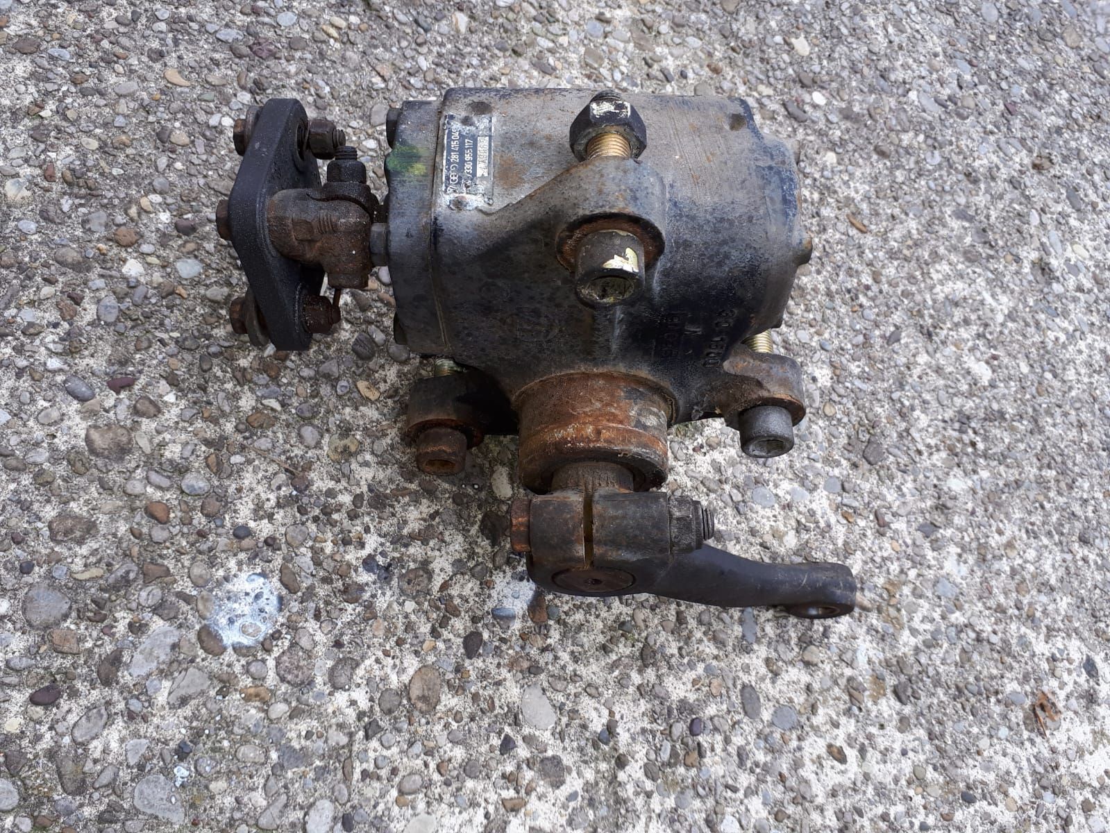 VW Tutti pezzi di ricambio auto: Lenkgetriebe VW LT 35 – Usato da Flawil venduto da Noemli_2 4
