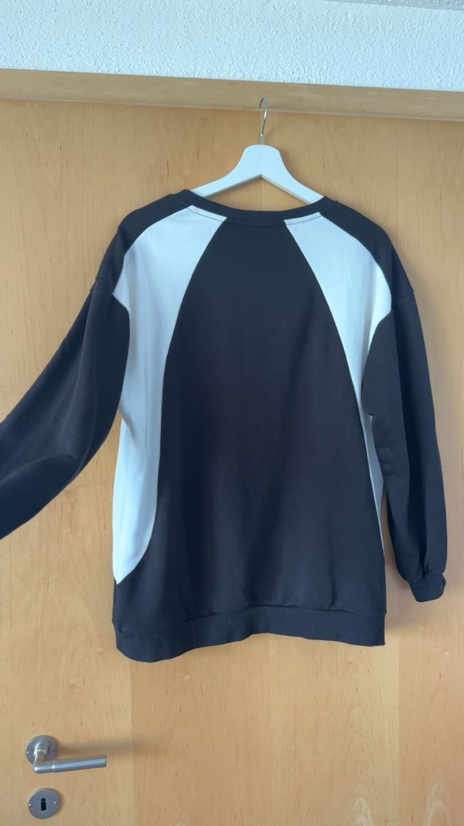 Pullover & Sweatshirts: Sweater Unisex – Gebraucht aus Wilen (Sarnen) von aninaschwab 2