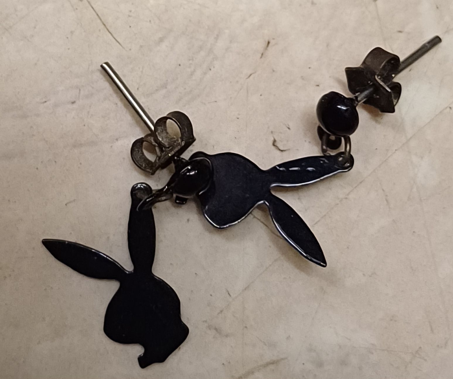 Orecchini pendenti & Orecchini a lobo: Playboy Hase Ohrringe – Usato da Merenschwand venduto da Brockinell 2
