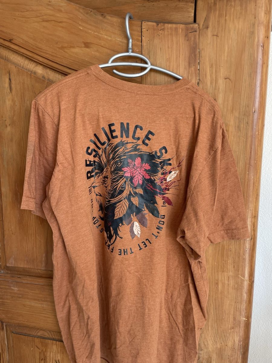 T-shirt: T-shirt Crossfit Resilience – Usato da Colombier NE venduto da thomasarquint 2