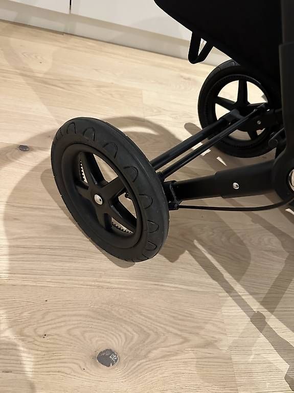 Bugaboo Carrozzine: Poussette Bugaboo Caméléon 3 + Siège Auto – Usato da Vésenaz venduto da ale_87mk 4