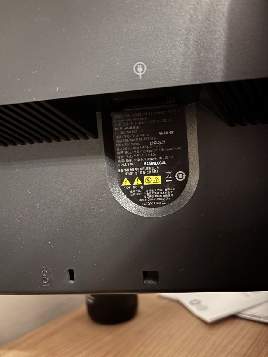 Ecrans: Lenovo ThinkVision 24" – D'occasion à Wil ZH par Pfisti87 3