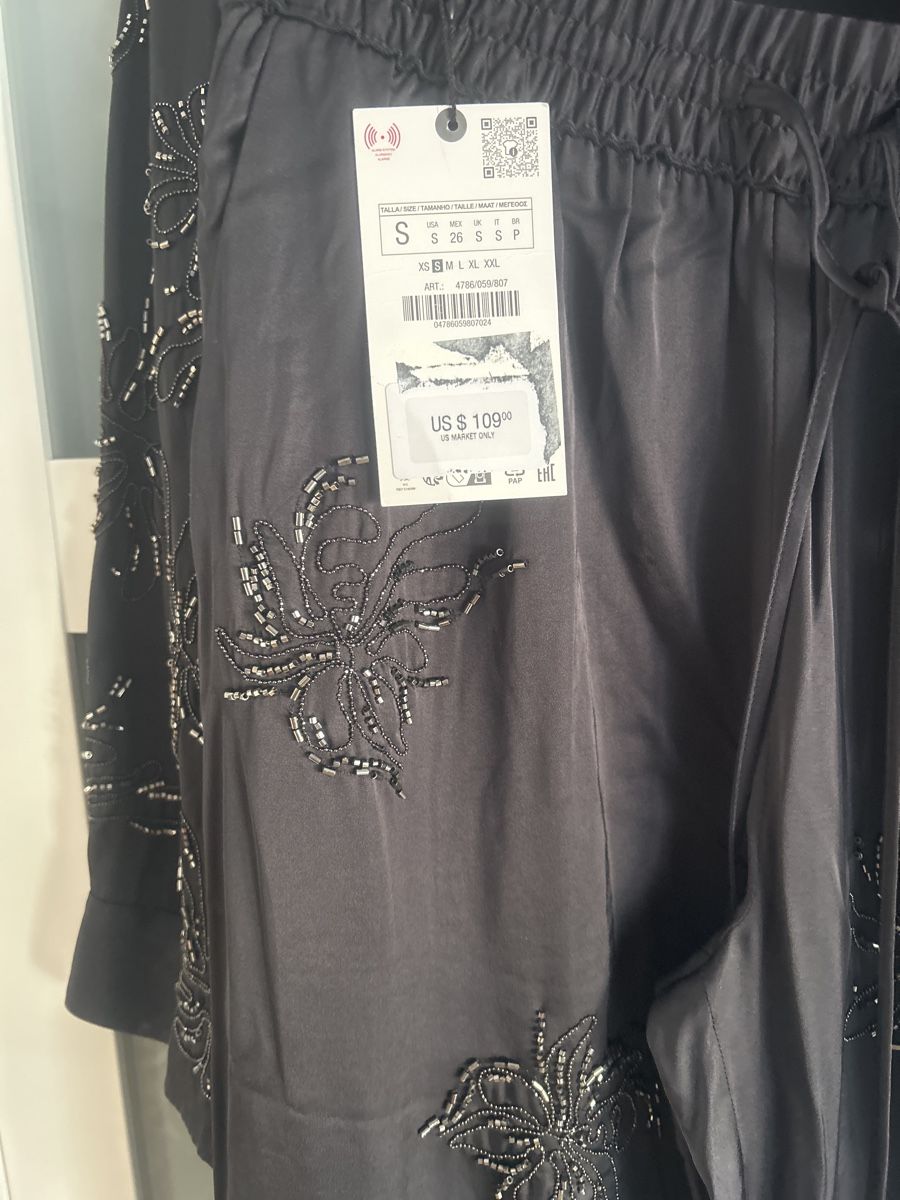 Completi & Tailleur: Zara Anzug Gr.S – Nuovo e nell'imballaggio originale da Oberdorf BL venduto da Luka02 1