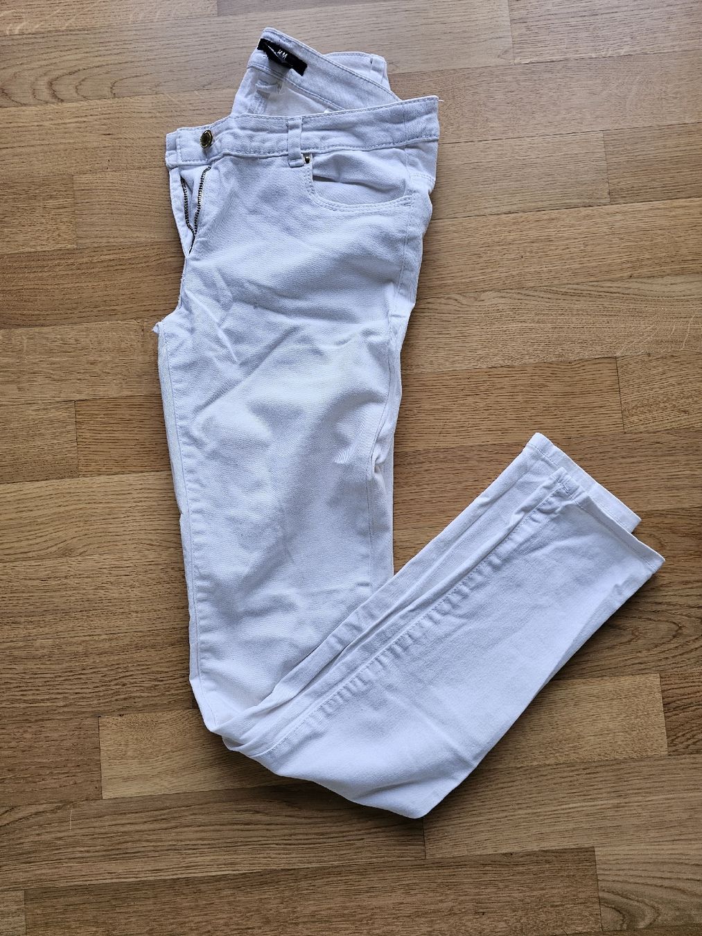 H&M Jeans: Jeans Hose weiß – Usato da Zweidlen venduto da Huba