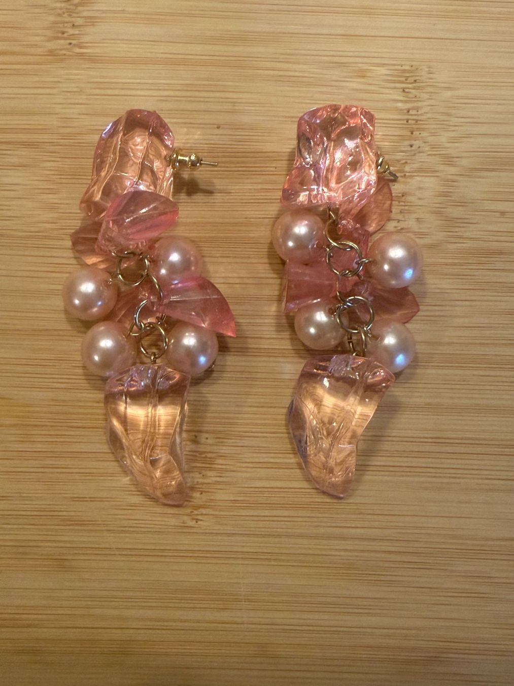 Boucles d'oreille: Rosa Statement-Ohrringe mit Perlen – Modeschmuck – D'occasion à Basel par zukk_