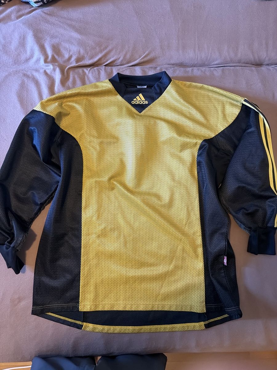 Adidas Kleiderpakete: Affarone portiere  – Gebraucht aus Sementina von bru_vpp5 1
