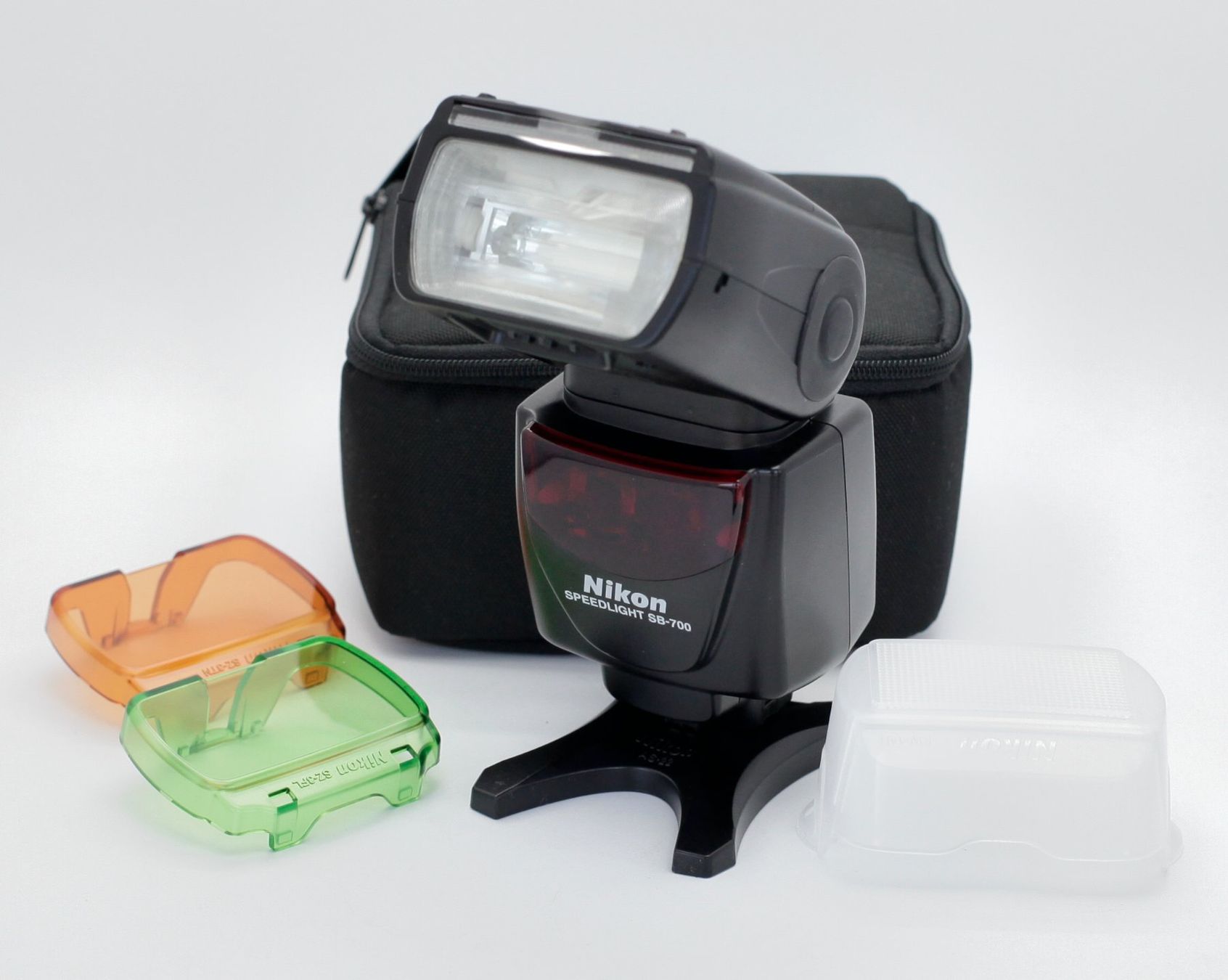 Nikon Flash: Nikon Speedlight SB-700 top Zustand! – Usato da Birsfelden venduto da Waldbrettspiel