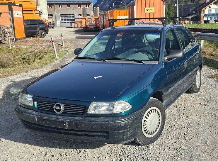 Thule Portapacchi: Opel Astra F Thule Dachträger – Usato da Bischofszell venduto da ALKA1988