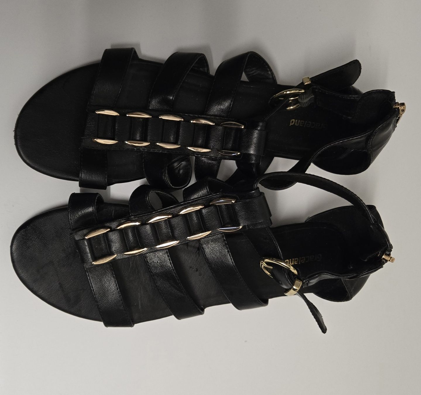 Scarpe da donna: Damensamdalette Grösse 43 – Usato da Däniken SO venduto da Nirak1977