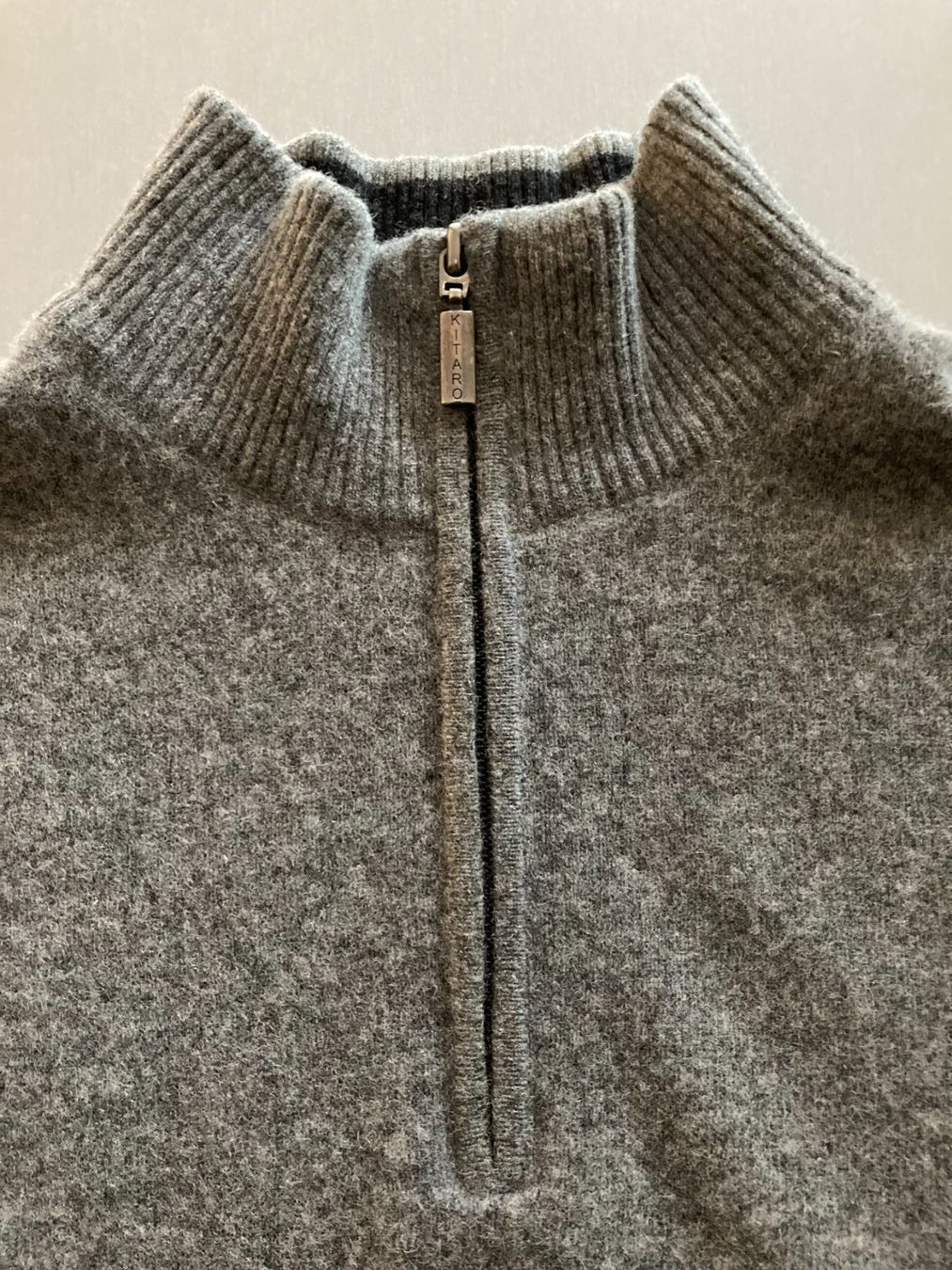 Maglioni & Felpe: Pullover von KITARO grau – Usato da Obfelden venduto da miau68 3