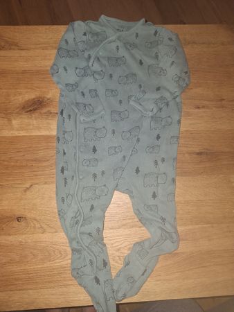 Baby Schlafanzug grün mit Bärenmuster