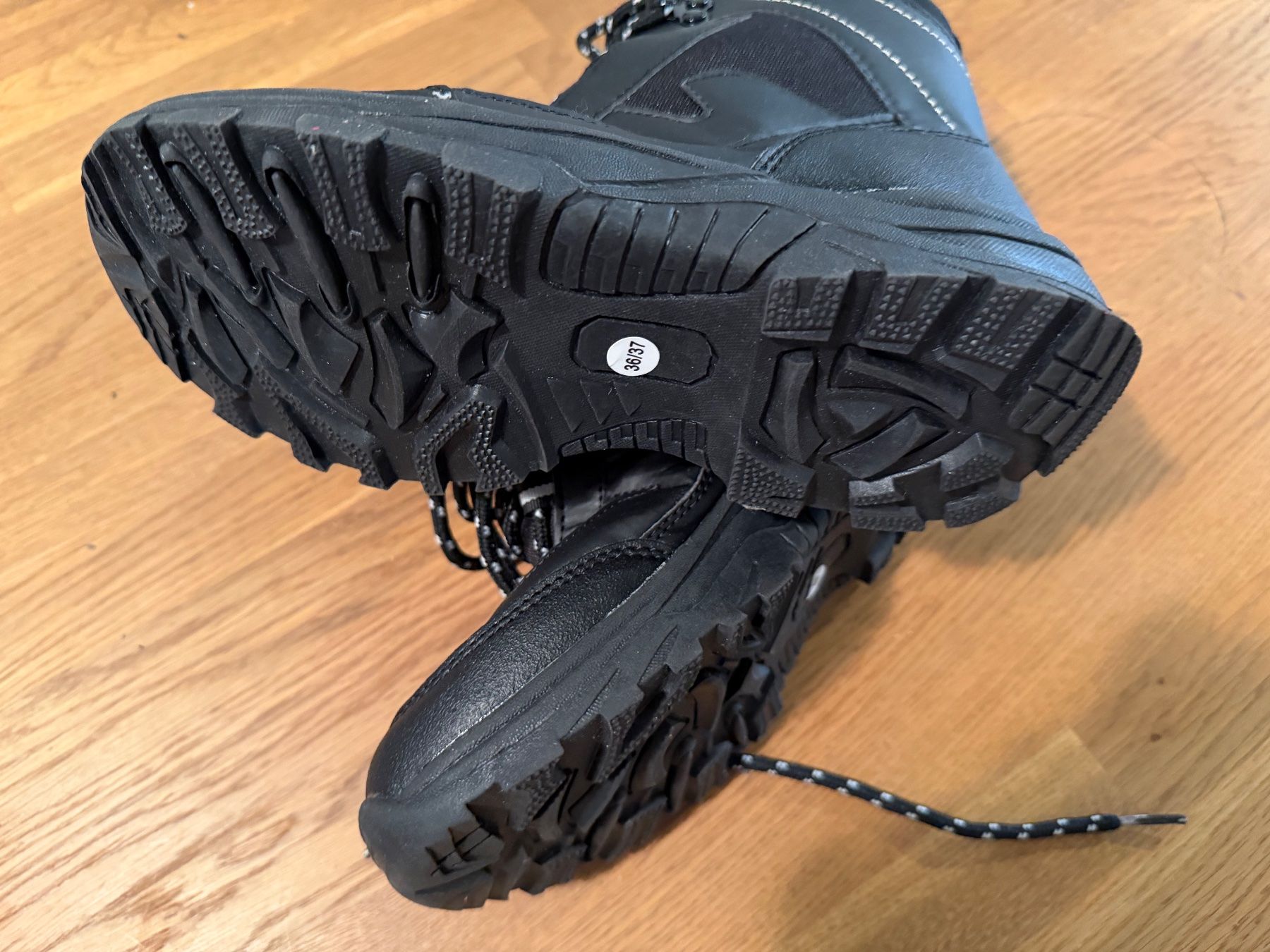 Scarpe da donna: Neue Winterstiefel Grösse 36/37 – Nuovo (secondo la descrizione) da Bettlach venduto da Tradenet100 2