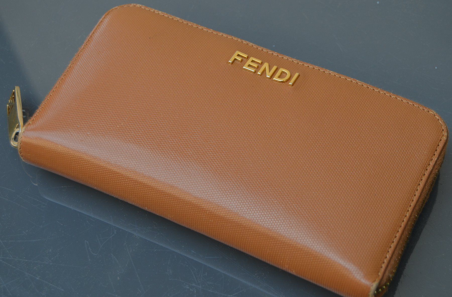 Fendi Portamonete: Fendi Geldbörse / Portefeuille – Usato da Collonges venduto da arashee 1