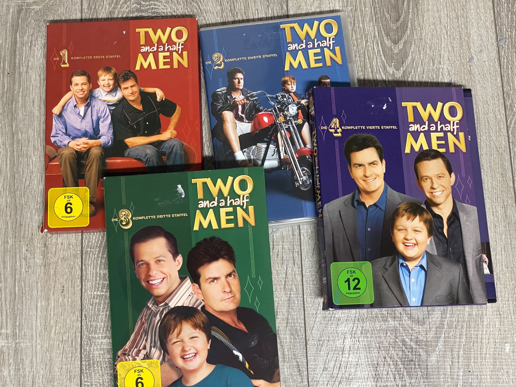 Tutti i DVDs: Two and a Half Men – Usato da Muri b. Bern venduto da AdidasCollector 4