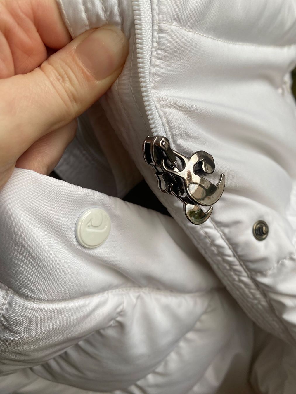 Cappotti: Doudoune Cinelli Studio taille 34/36 – Usato da Basel venduto da Maria-Alexa 5