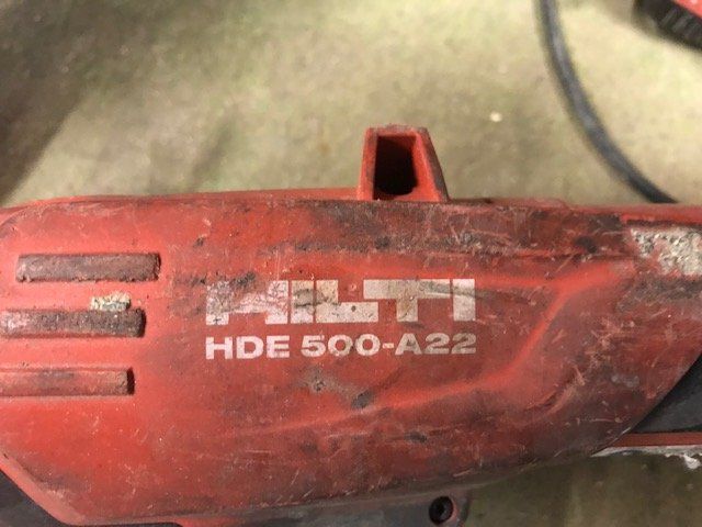 Hilti Tutti gli attrezzi: Hilt  Auspresspistole    HDE 500-A22 – Usato da Appenzell Meister. venduto da Seppli58 1