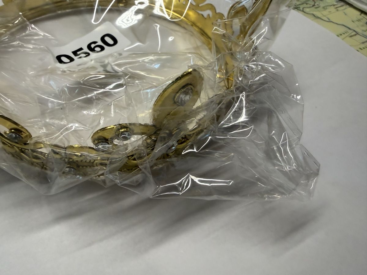 Tutte le decorazioni: 1 Stück /Goldene Krone mit Strasssteinen. – Usato da Rheinfelden venduto da Gazzi 3