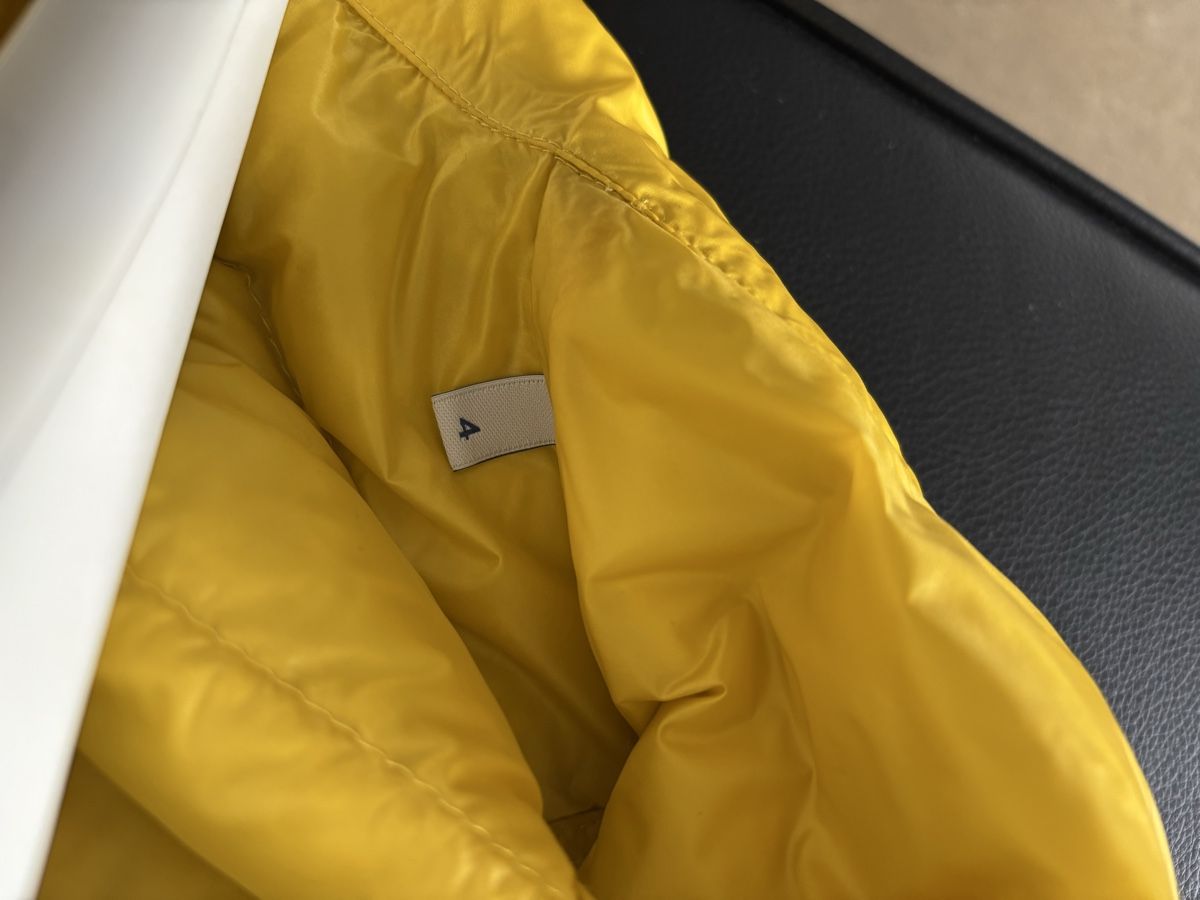 Moncler Gilets & Westen: Neu! Moncler Weste Liane – Neu (gemäss Beschreibung) aus Biel/Bienne von Eiskristall08 5