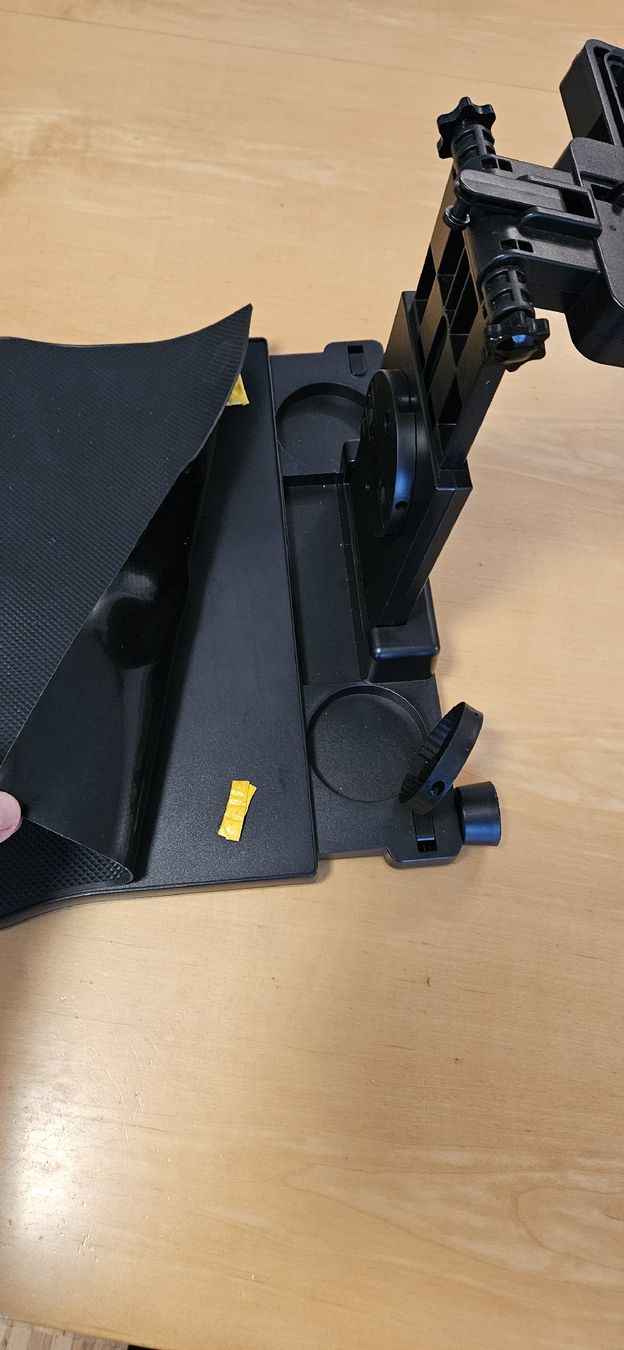 Staffa per monitor: Klapptisch für Autorücksitz – Usato da Wettingen venduto da schpucky 1
