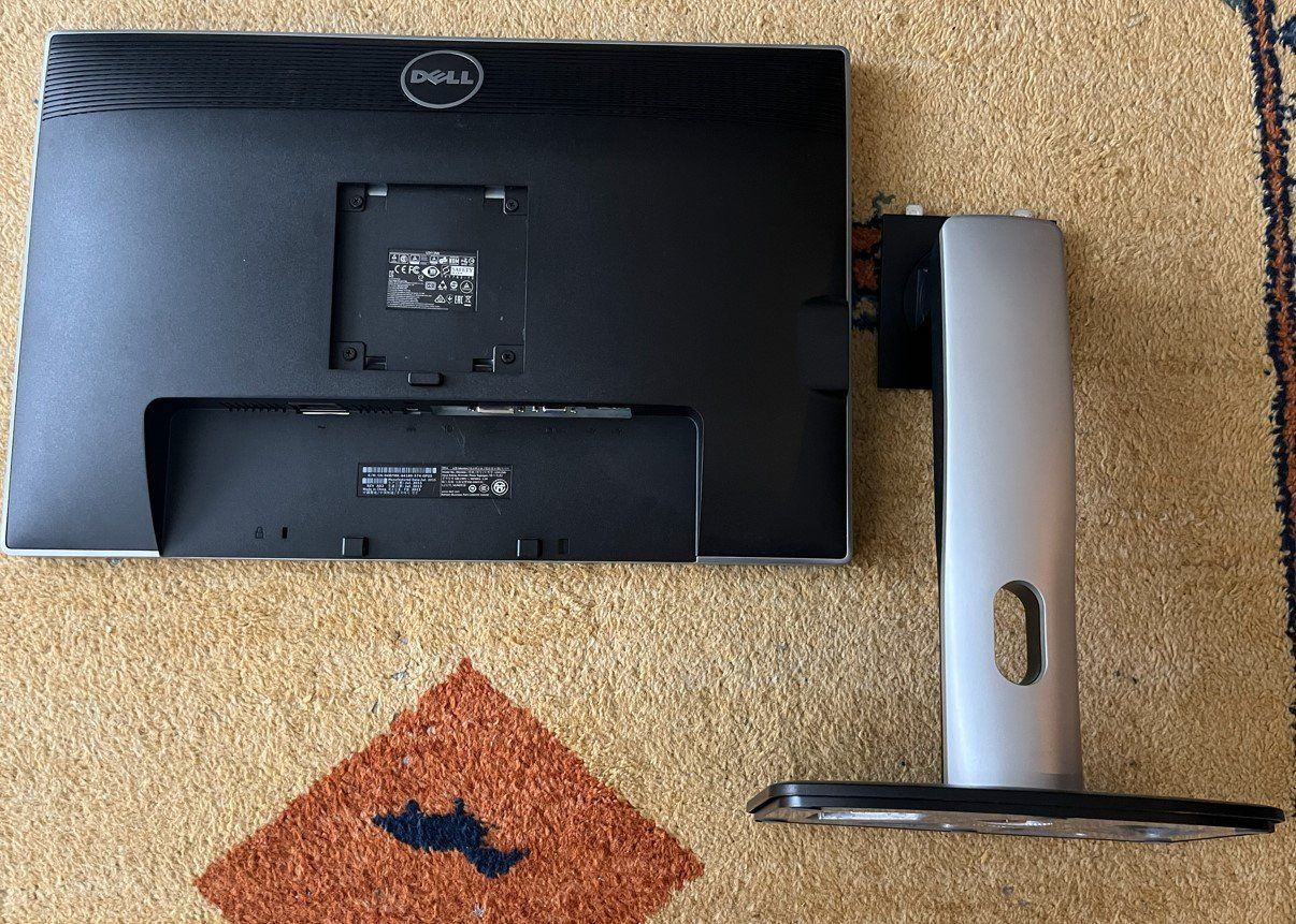 Monitore: 2 DELL Monitore U2412Mc – Gebraucht aus Felsberg von flazila 2